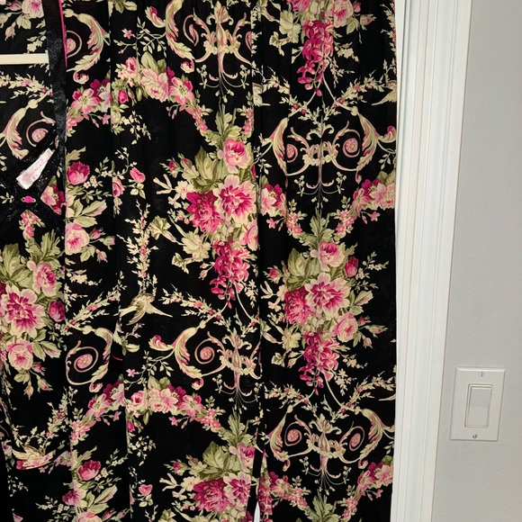 Oscar de la Renta:Three Piece Pajama Set: Robe, Pants & Matching Camisole SMALL - Picture 2 of 15